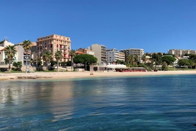 TOP 6 des adresses pour rencontrer une cougar à Toulon